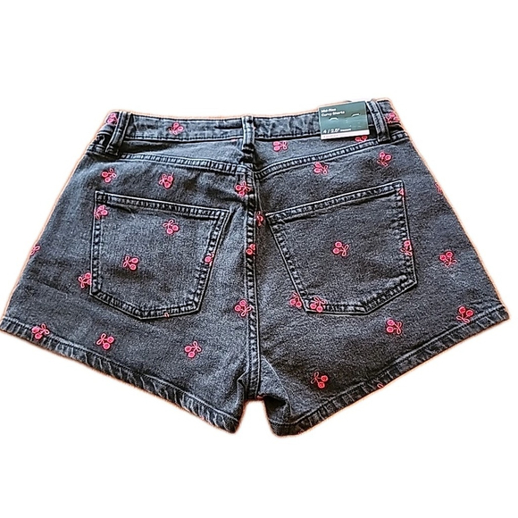 Wild fable black cherry Embroidered high rise shorts size 4/27 Stretch - Picture 2 of 7